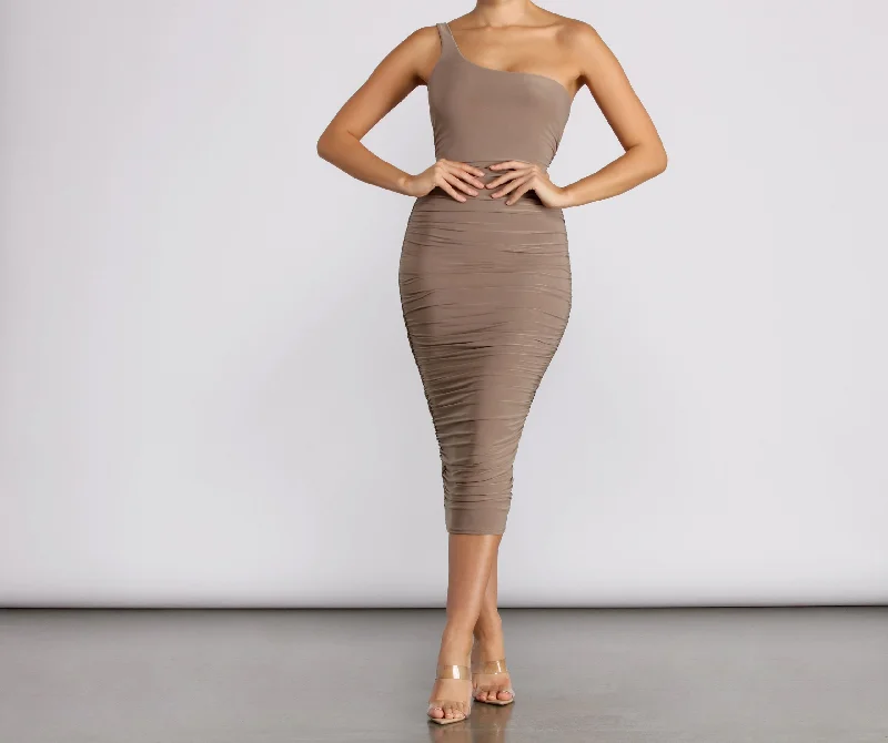 Total Babe Stylish Alert Midi Dress