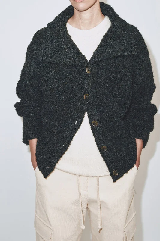 SPREAD COLLAR BOUCLE CARDIGAN