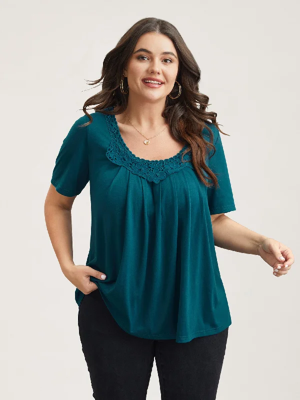 Lace Trim Pleated Round Neck T-Shirt