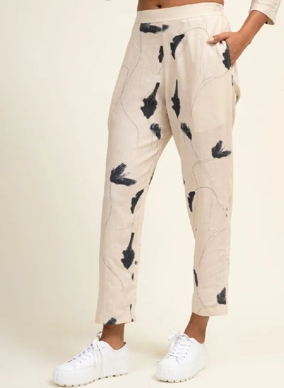 Tapered Printed Pants