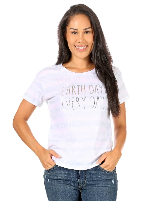 Women's "EARTH DAY EVERY DAY" Short Sleeve Shirttail Hem T-Shirt