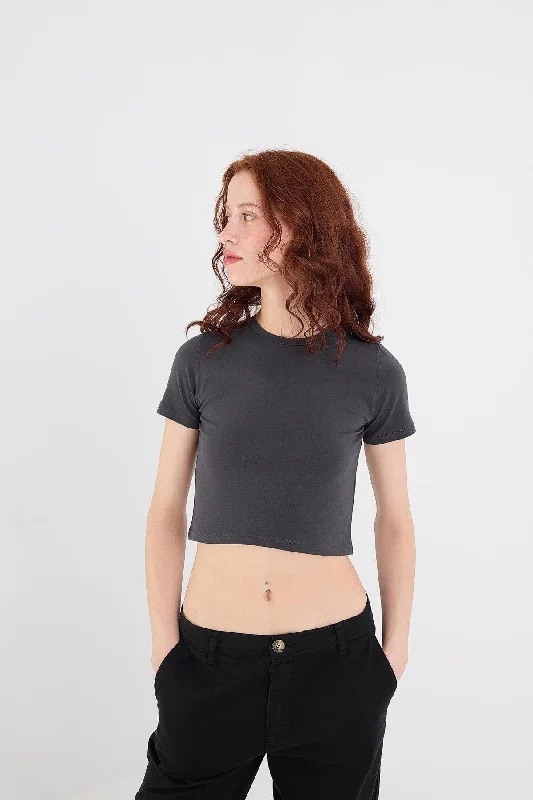 Round Neck Basic Crop T-Shirt